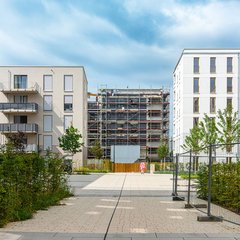 Neu gebaute Mehrfamileinhäuser
