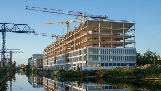Wohnungsbau in schöner Lage am Wasser