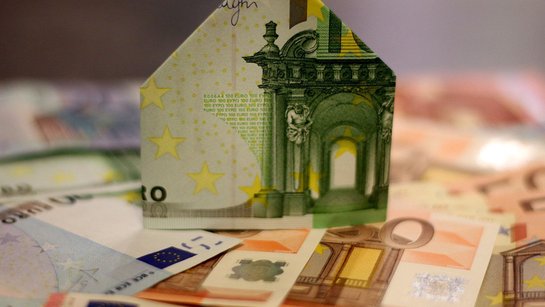 Immobilien-Kredite: Zinsen werden nach Ansicht der meisten Experten in diesem Jahr auf einem historisch niedrigen Niveau bleiben. 