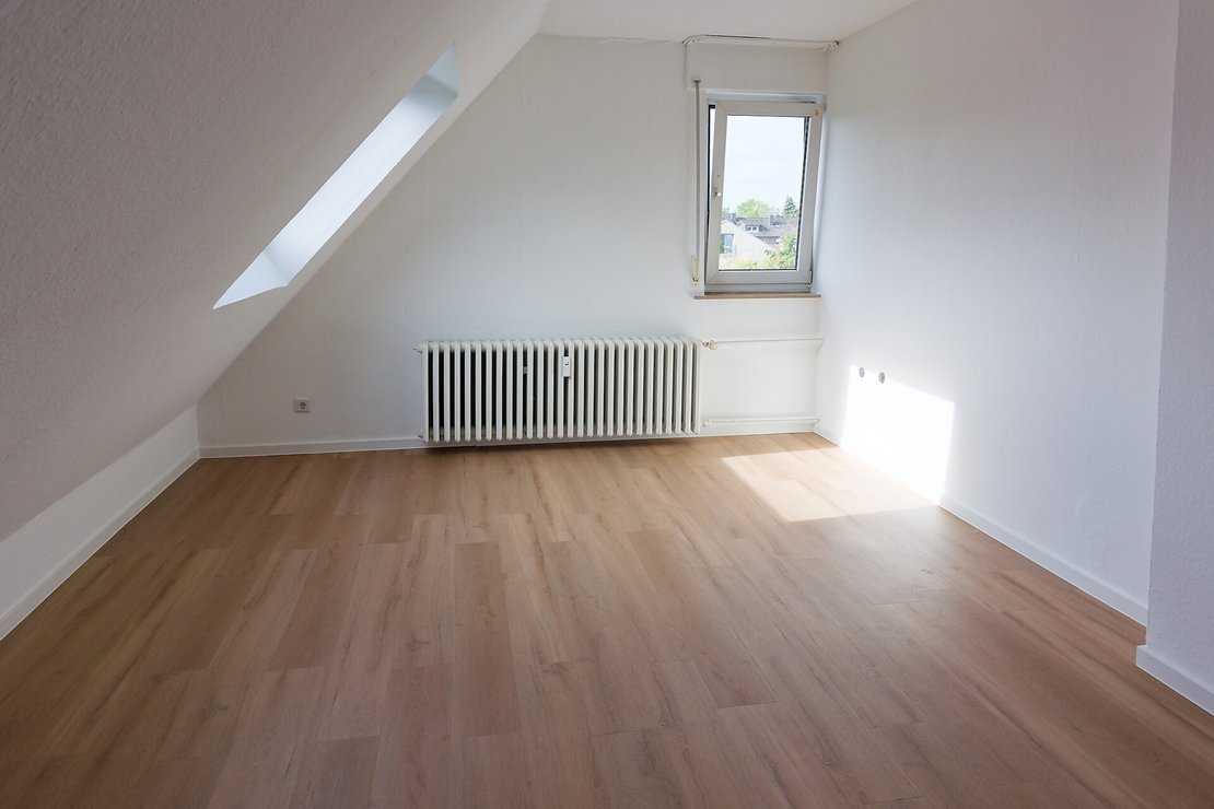 2,5 Zimmer, helle Dachgeschosswhg. in der Aaseestadt - Photo 2