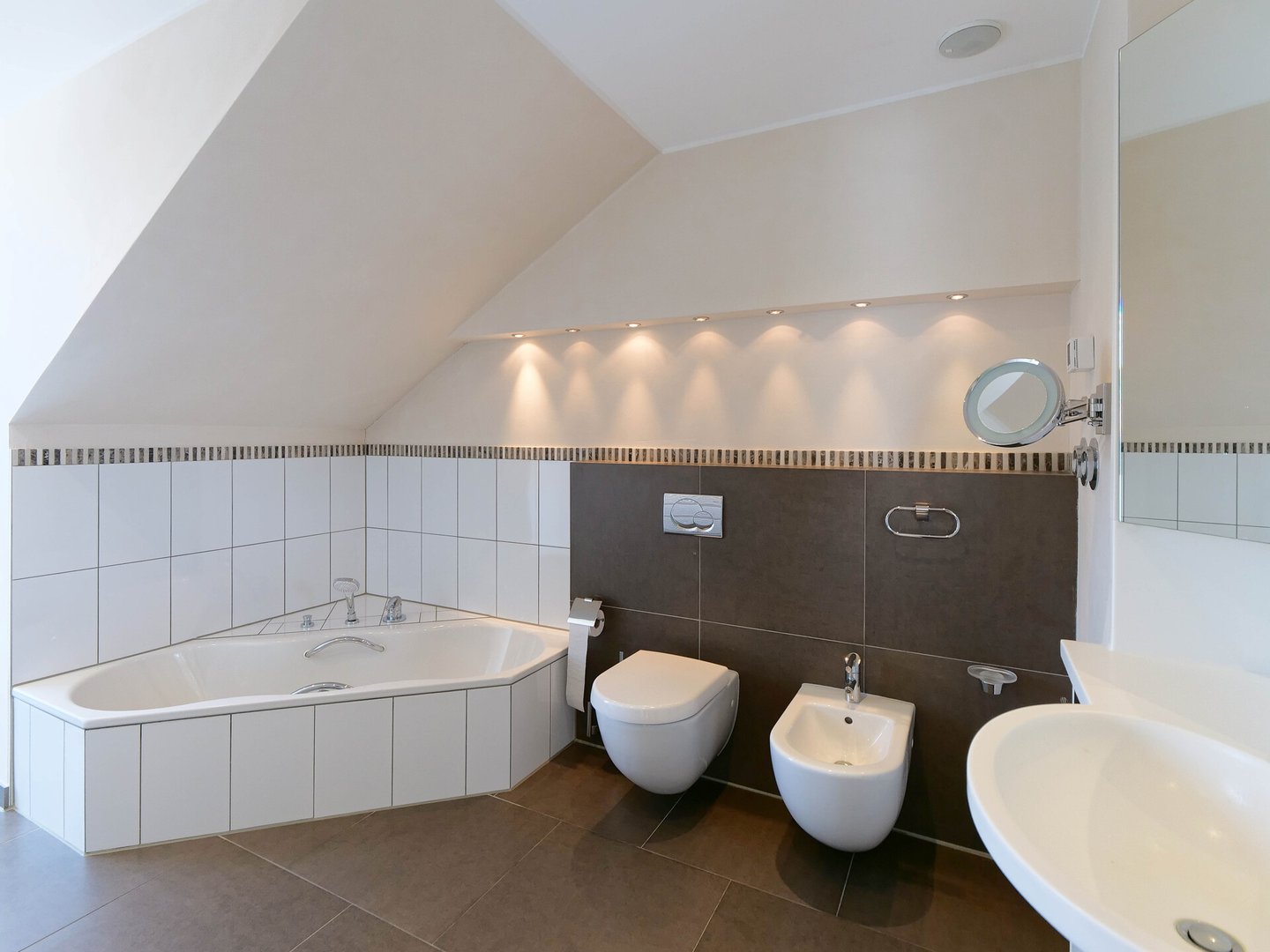 Hauptbadezimmer
