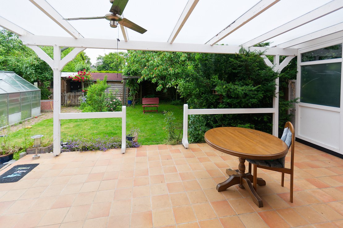 überdachte Terrasse