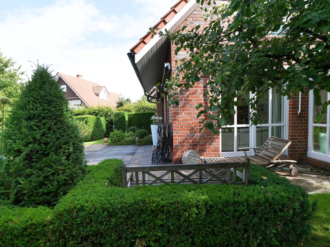 Garten mit Terrasse