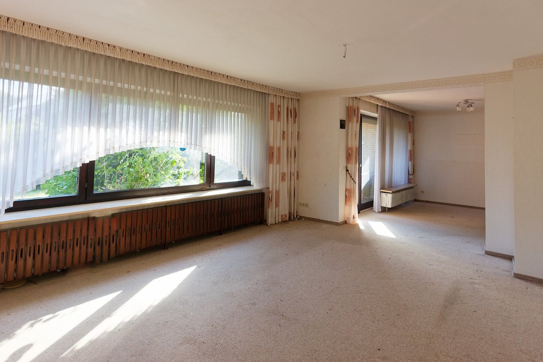 Wohnzimmer mit Esszimmer