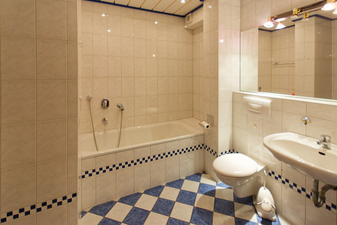 Badezimmer EG