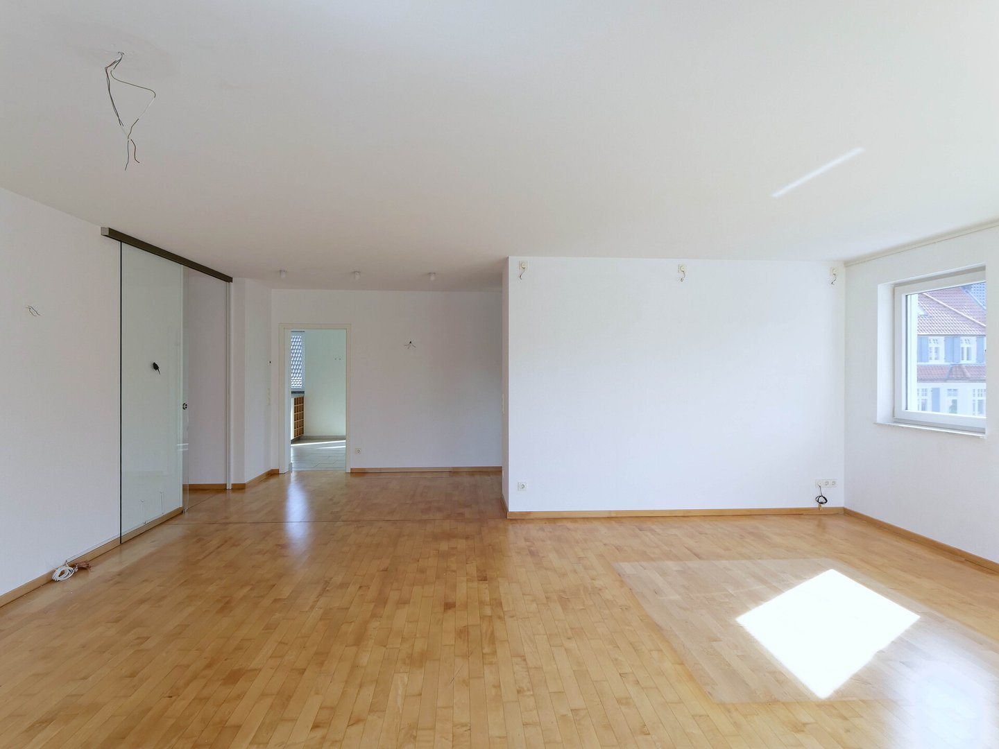 Wohn-, Esszimmer 