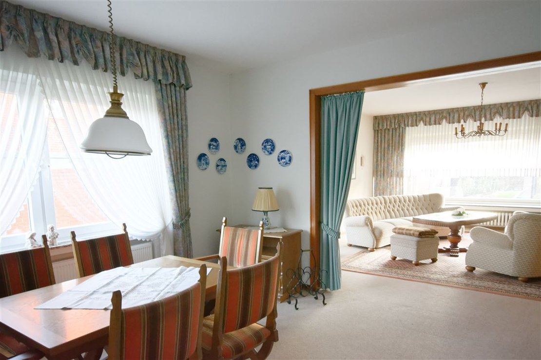 Wohn/-Esszimmer